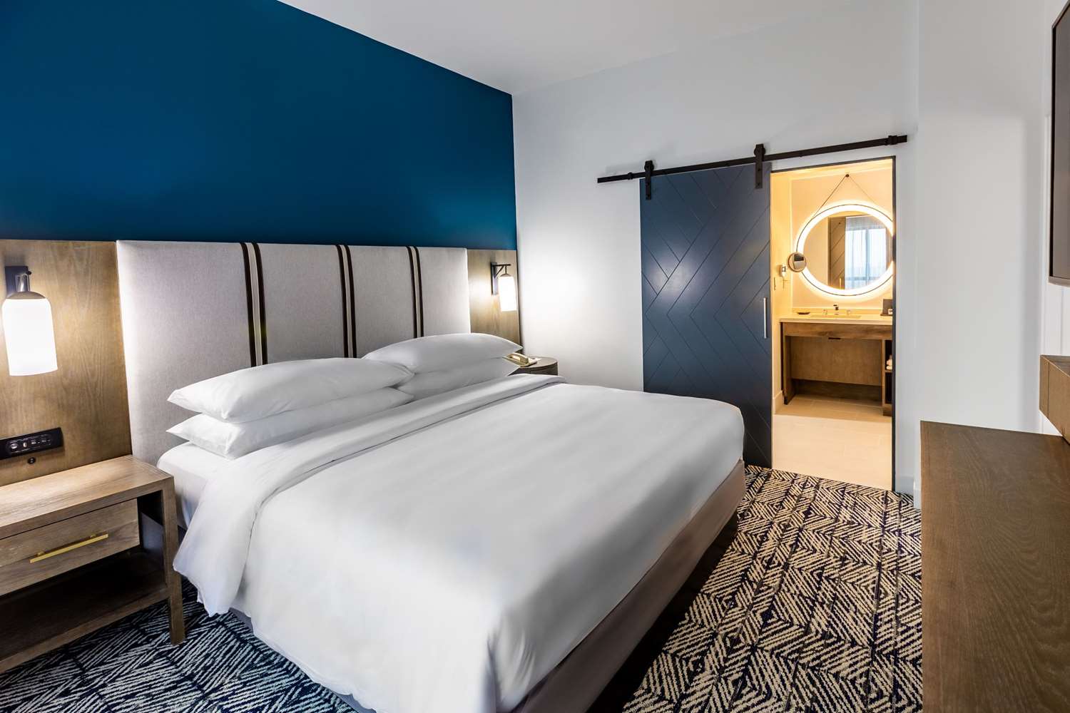 the chifley houston tapestry collection by hilton