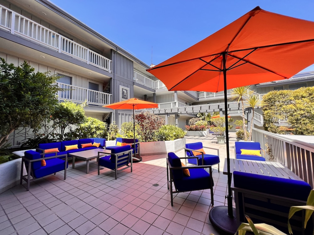 holiday inn express monterey cannery row by ihg