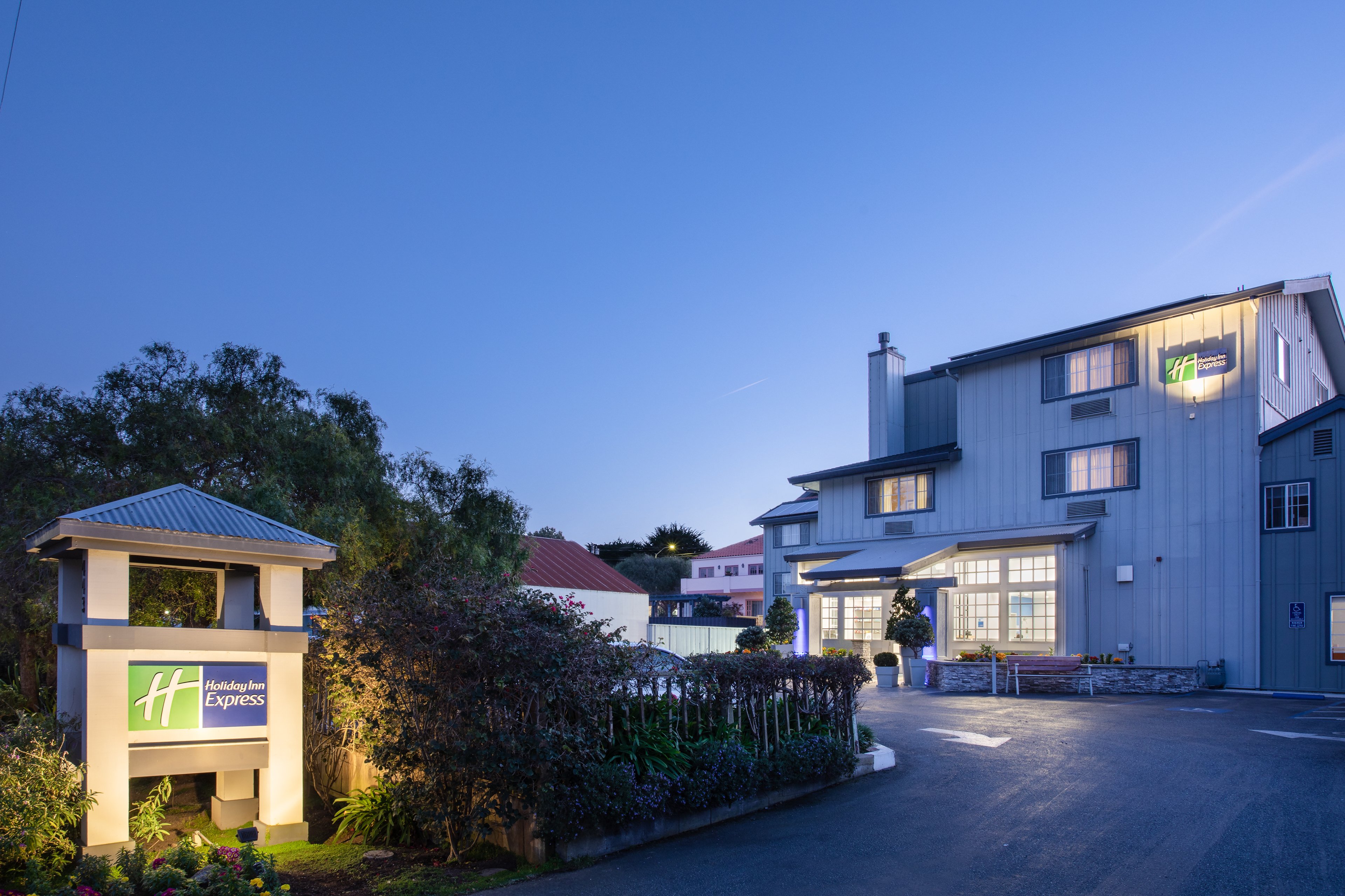 holiday inn express monterey cannery row by ihg