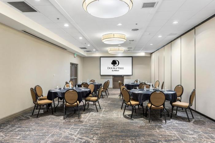 doubletree by hilton roseville minneapolis