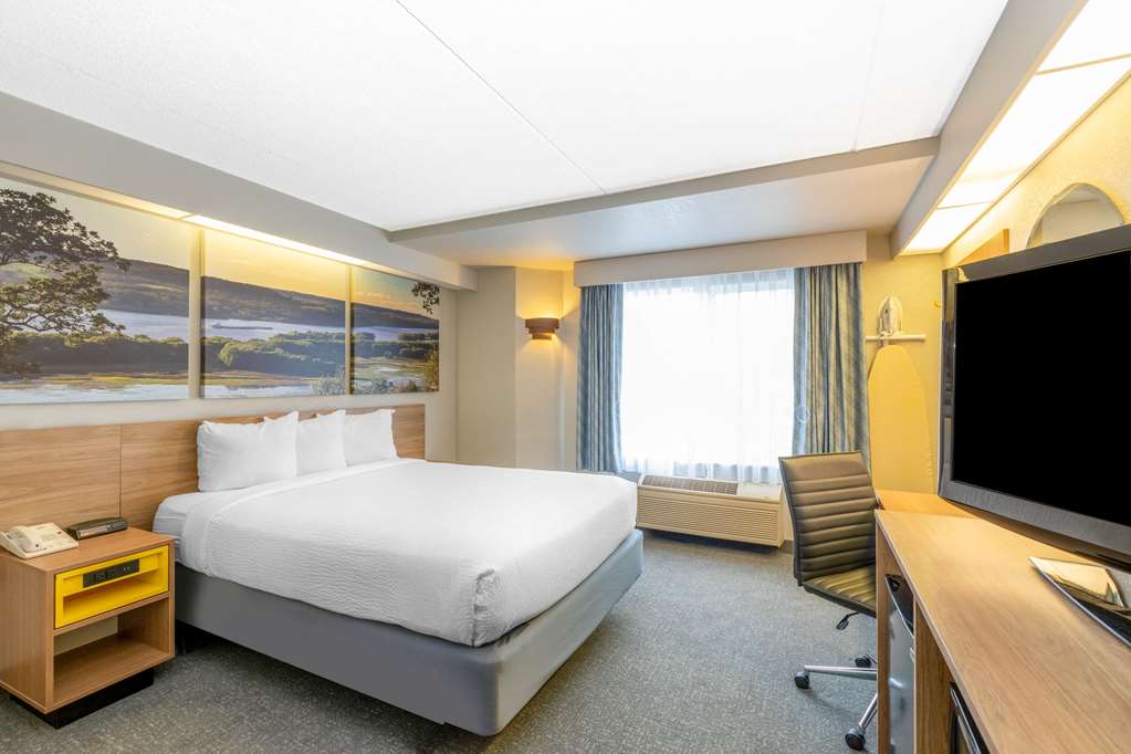 days inn by wyndham eagan minnesota near mall of america