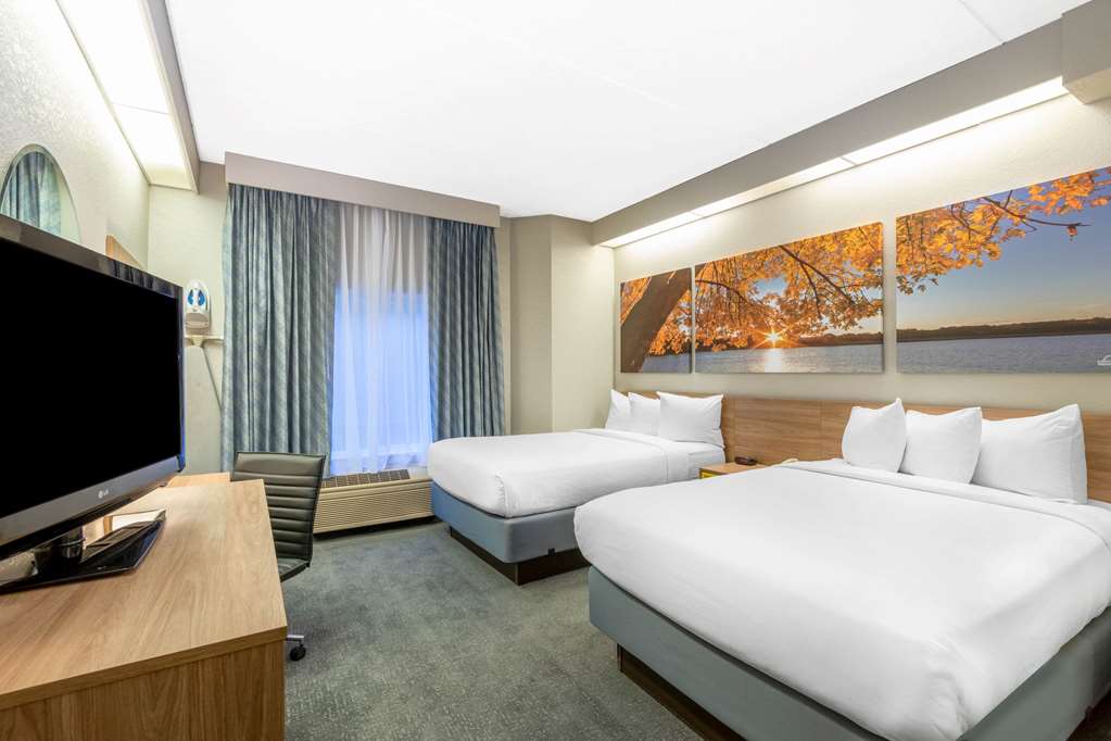 days inn by wyndham eagan minnesota near mall of america