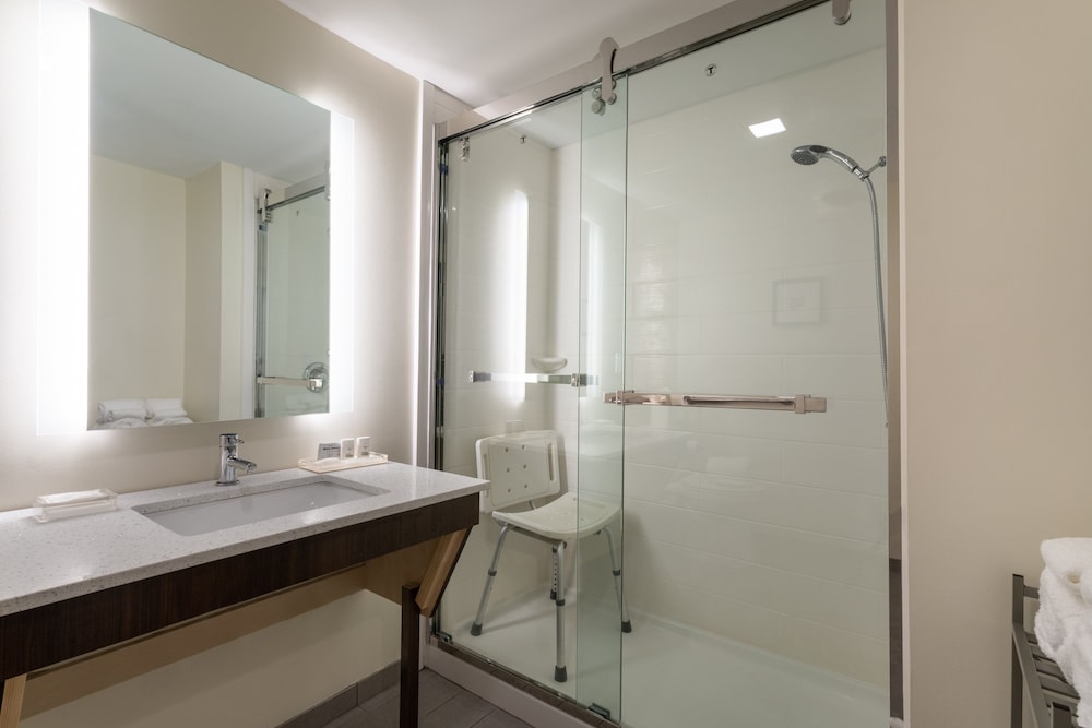 holiday inn tampa north by ihg