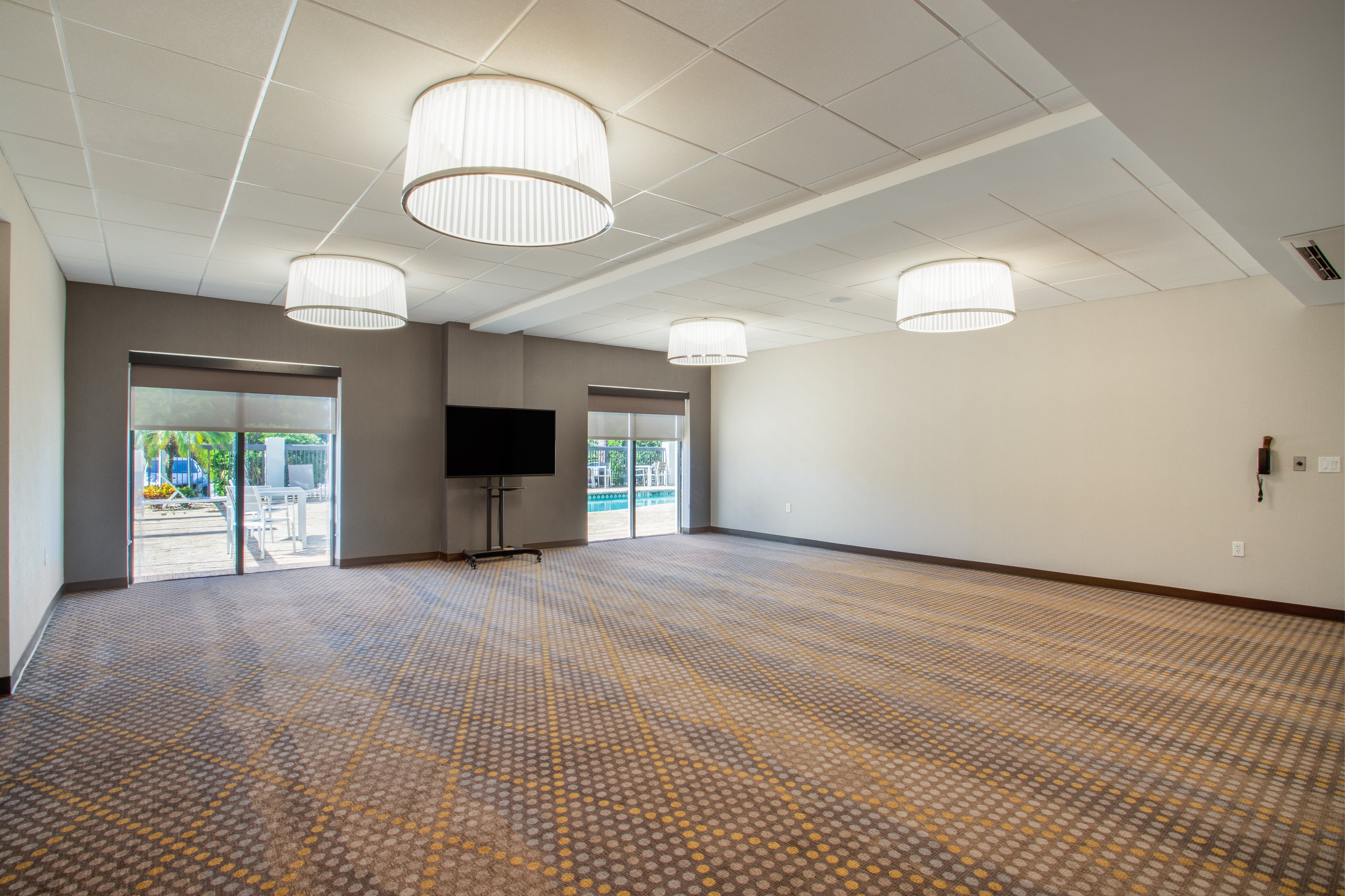 holiday inn tampa north by ihg