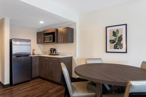 holiday inn tampa north by ihg