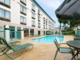 holiday inn tampa north by ihg