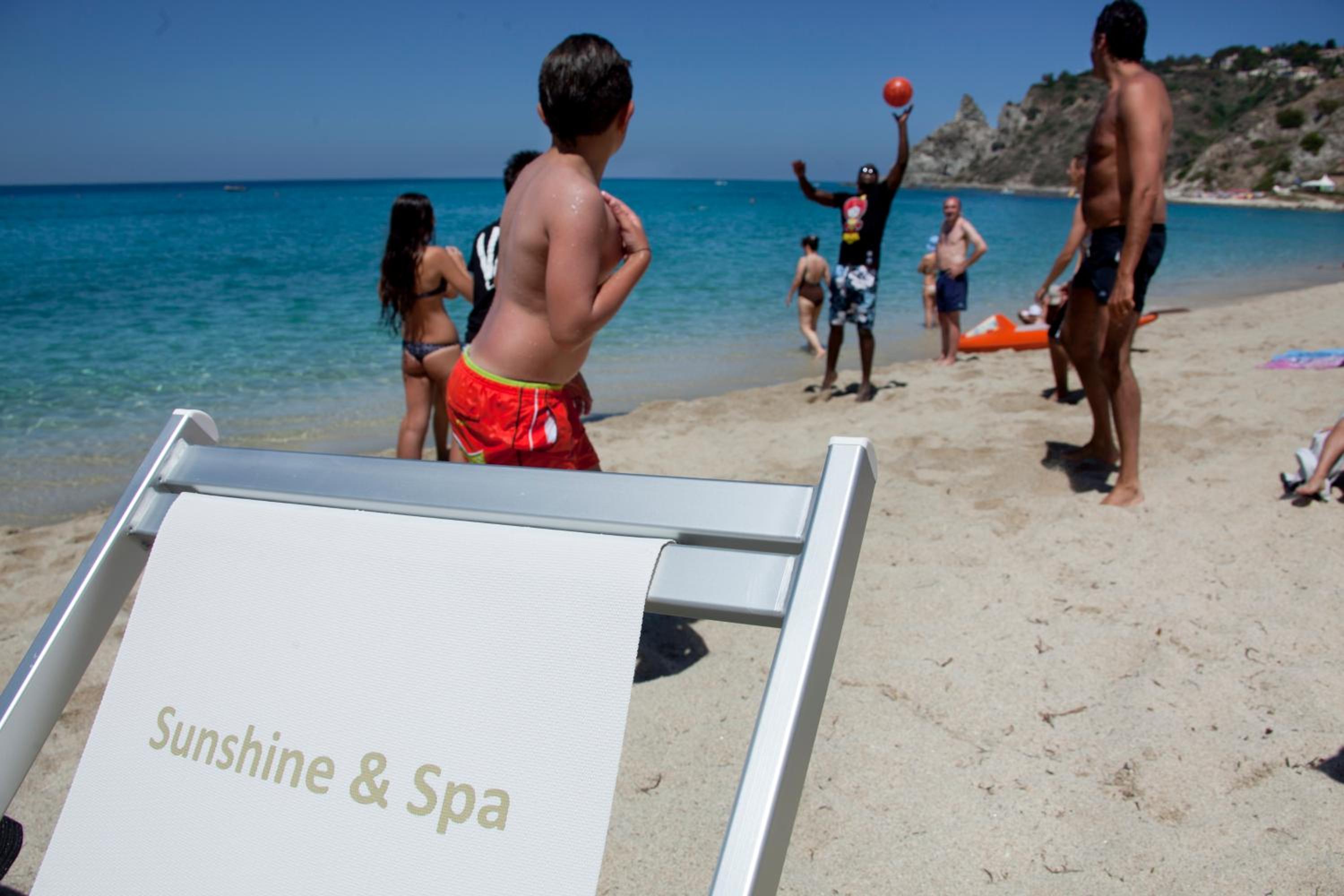 sunshine club hotel and beauty
