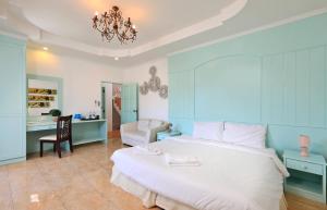arya eightball records hotel
