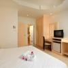arya eightball records hotel