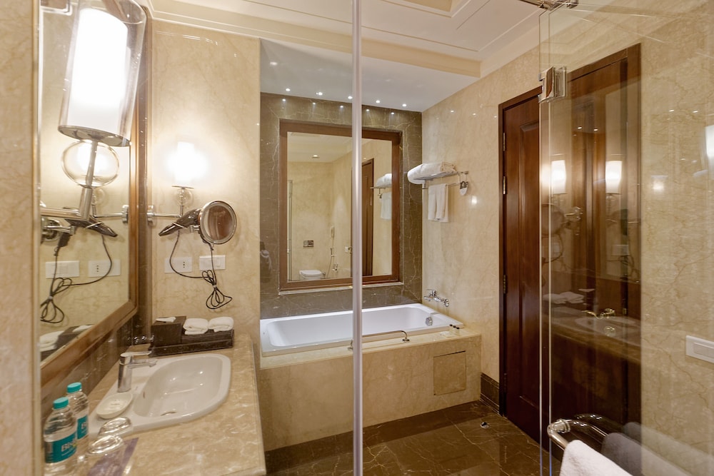 sheraton grand palace indore