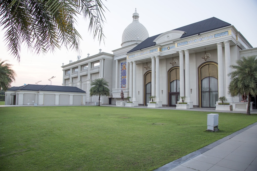 sheraton grand palace indore