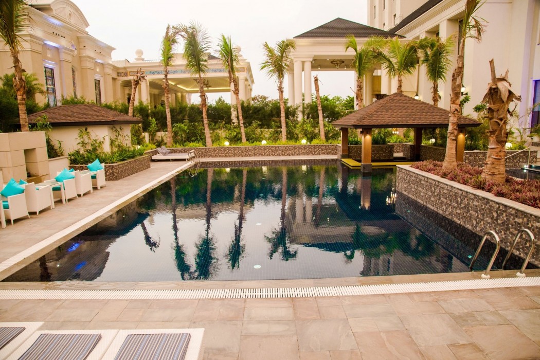 Sheraton Grand Palace Indore,India>>Indore,5 star