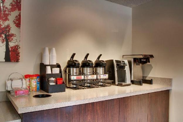 red roof inn st louis westport maryland heights