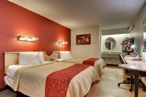 red roof inn st louis westport maryland heights