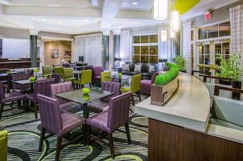 La Quinta Inn & Suites By Wyndham St. Louis Westport,St. Louis>>Maryland Heights,3 star