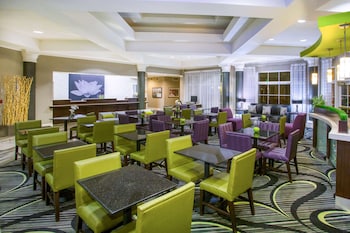 La Quinta Inn & Suites By Wyndham St. Louis Westport,St. Louis>>Maryland Heights,3 star