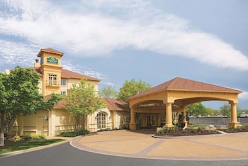 La Quinta Inn & Suites By Wyndham St. Louis Westport,St. Louis>>Maryland Heights,3 star