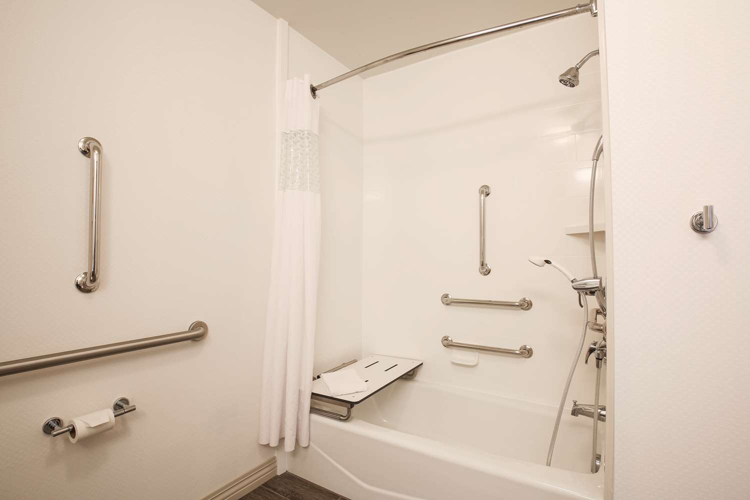 hampton inn and suites camarillo
