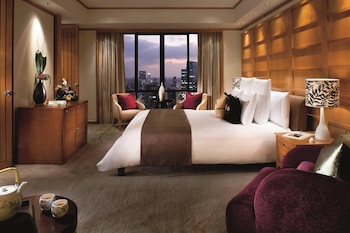 the portman ritz carlton shanghai