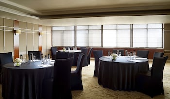 the portman ritz carlton shanghai