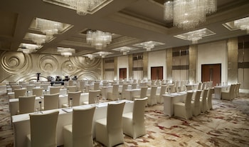 the portman ritz carlton shanghai