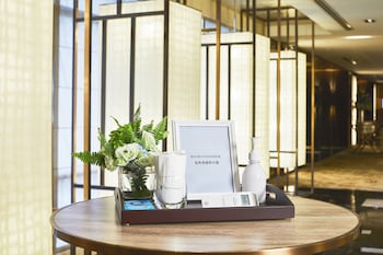 the portman ritz carlton shanghai