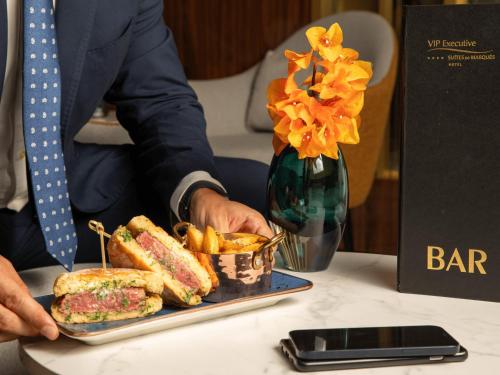 vip executive suites do marques hotel