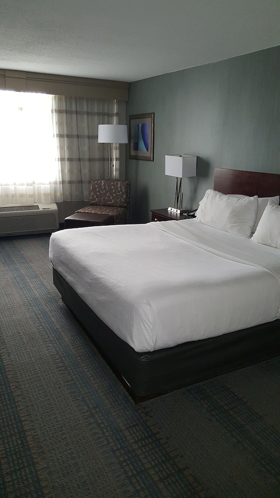 holiday inn columbus dwtn capitol square by ihg