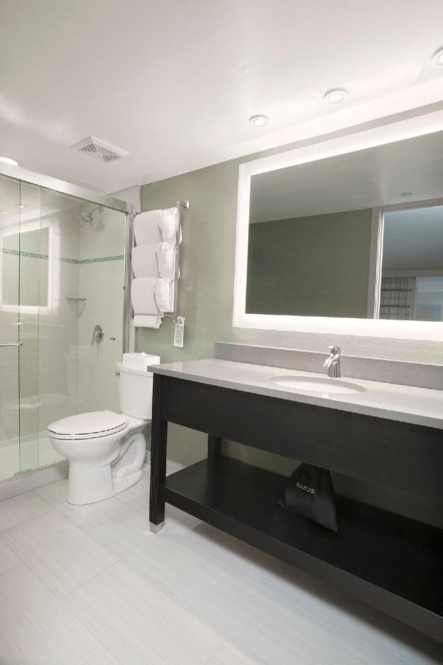 holiday inn columbus dwtn capitol square by ihg