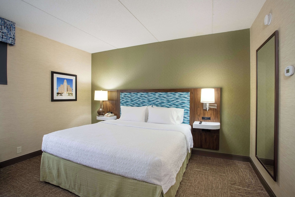 hampton inn buffalo south i 90