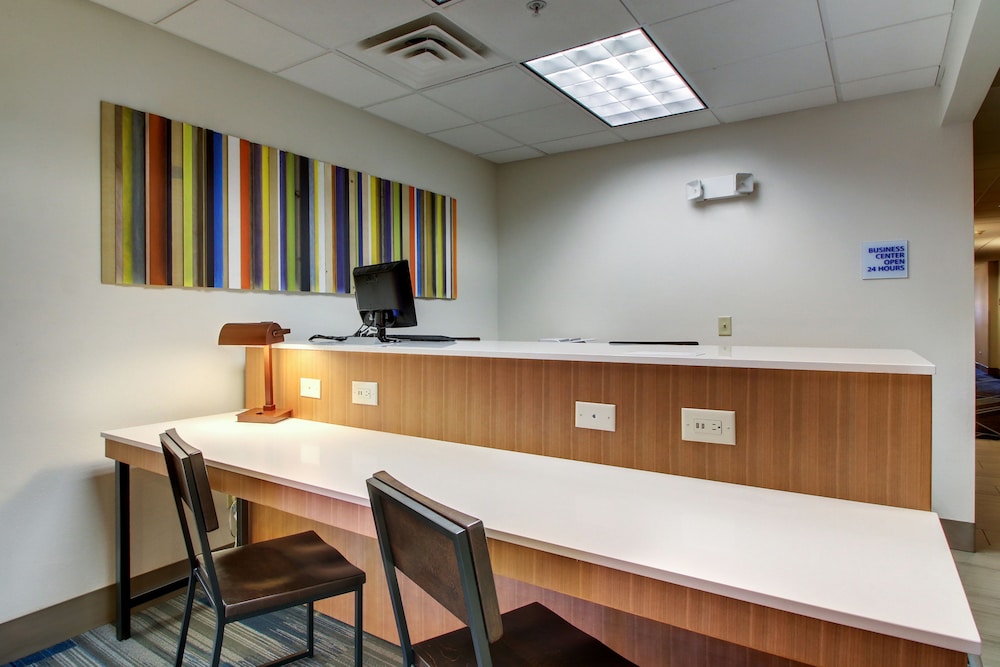 holiday inn express milwaukee north brown deer mequon by ihg