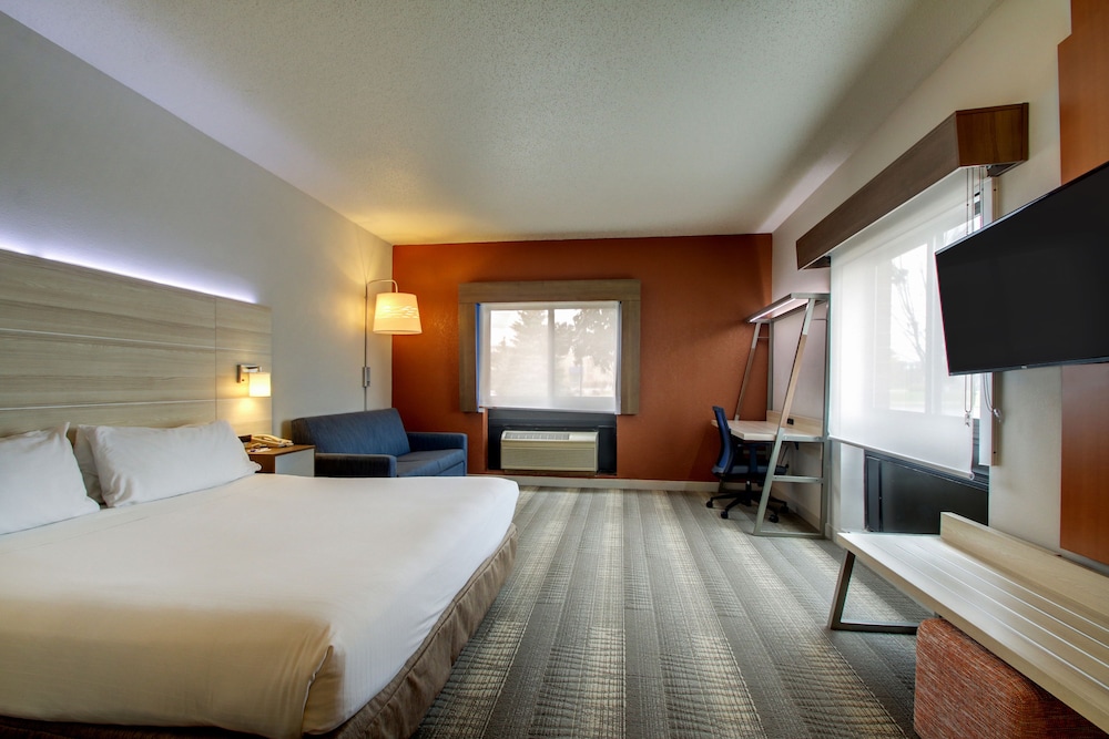 holiday inn express milwaukee north brown deer mequon by ihg
