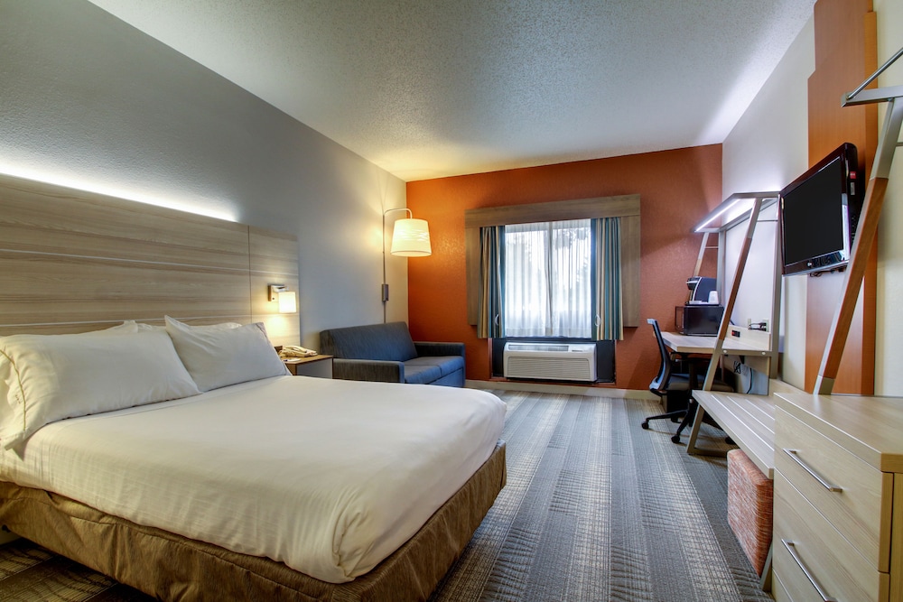 holiday inn express milwaukee north brown deer mequon by ihg