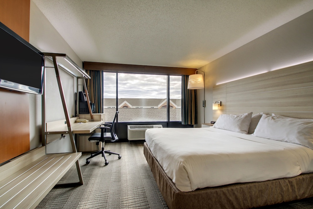 holiday inn express milwaukee north brown deer mequon by ihg