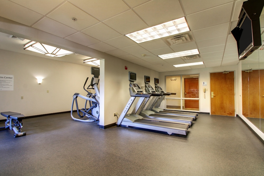 holiday inn express milwaukee north brown deer mequon by ihg