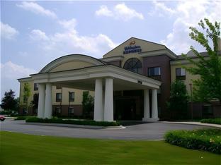 holiday inn express milwaukee north brown deer mequon by ihg