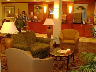 holiday inn express milwaukee north brown deer mequon by ihg