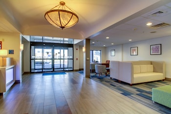 holiday inn express milwaukee north brown deer mequon by ihg