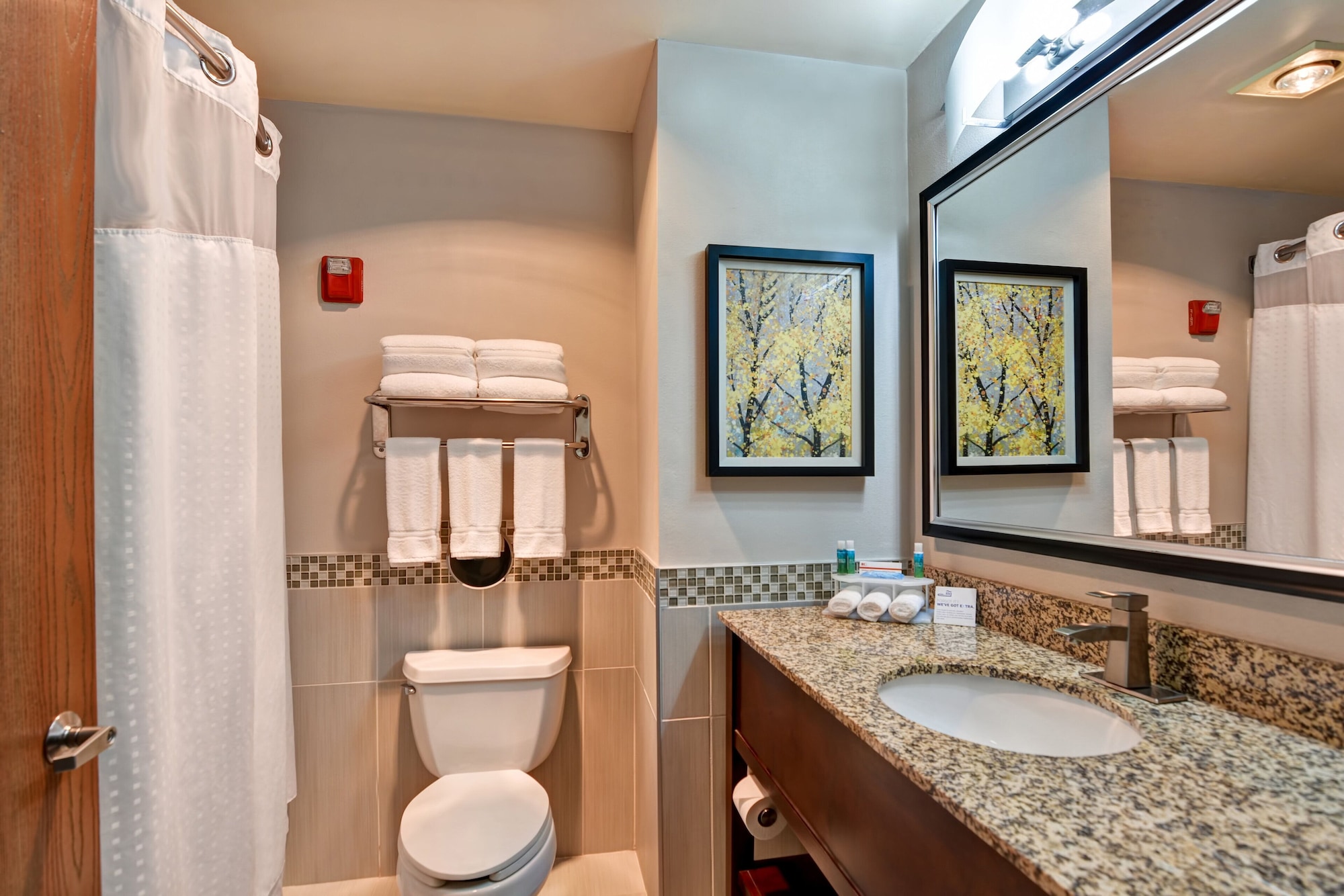 holiday inn express and suites new berlin by ihg
