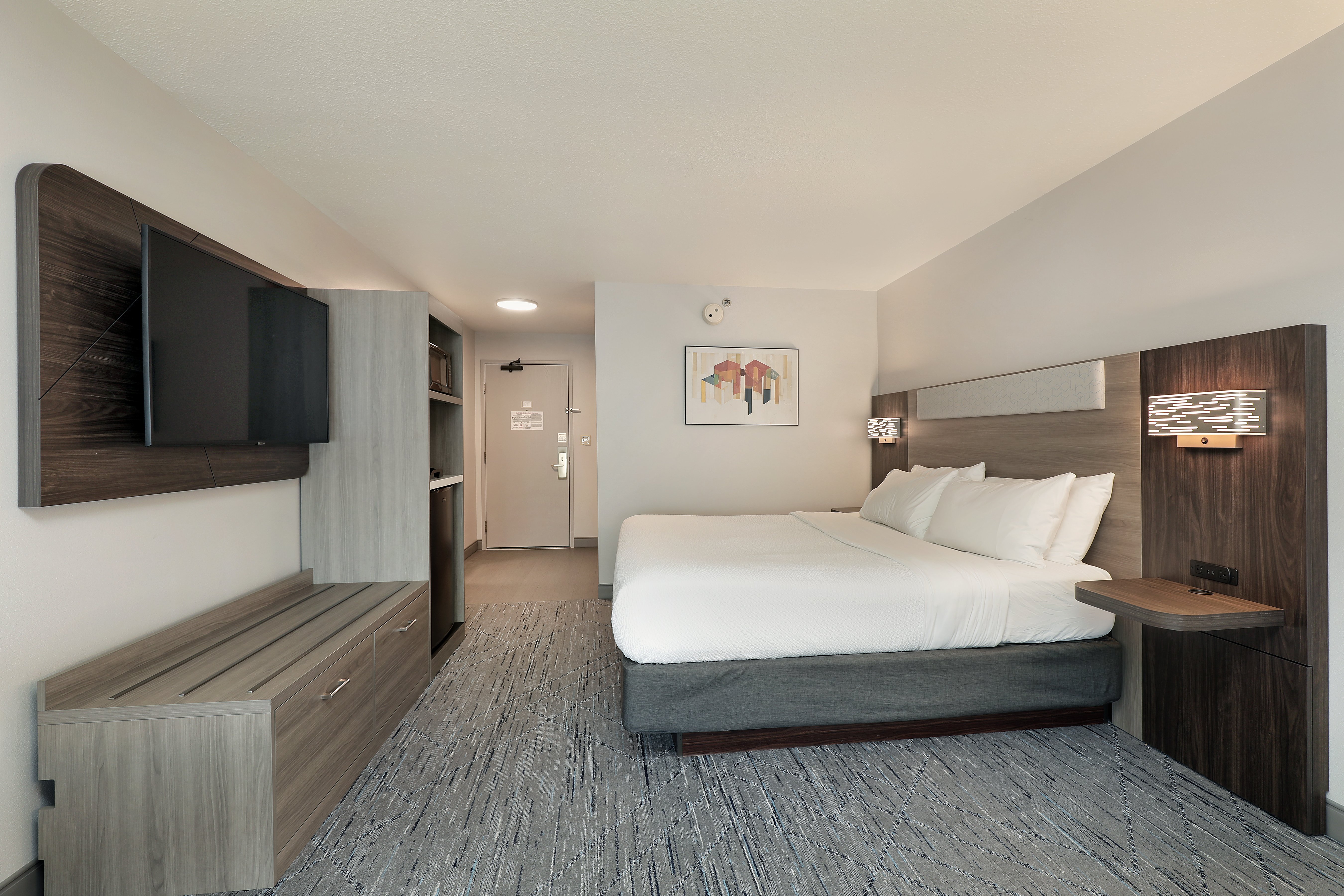 holiday inn express and suites new berlin by ihg