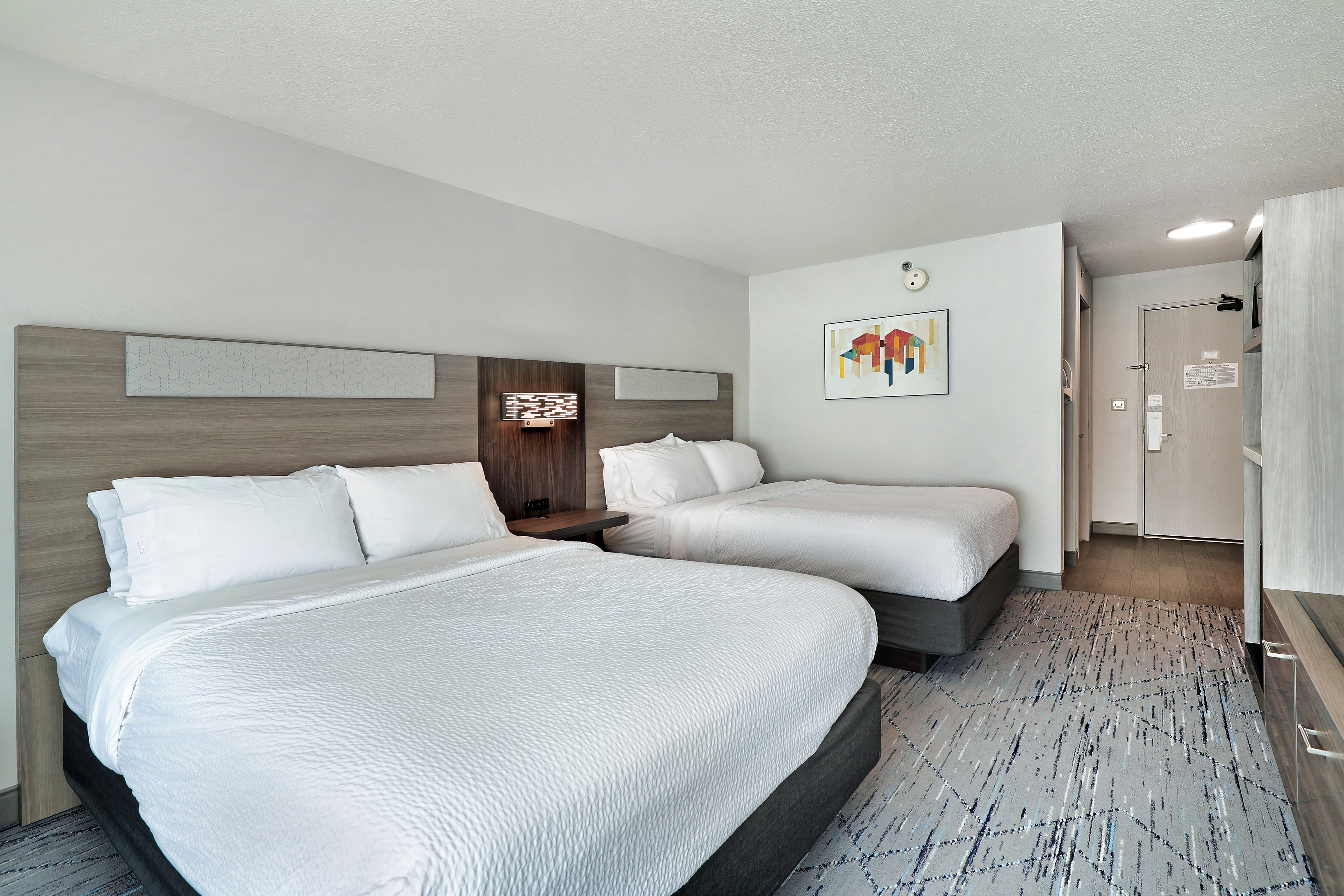 holiday inn express and suites new berlin by ihg