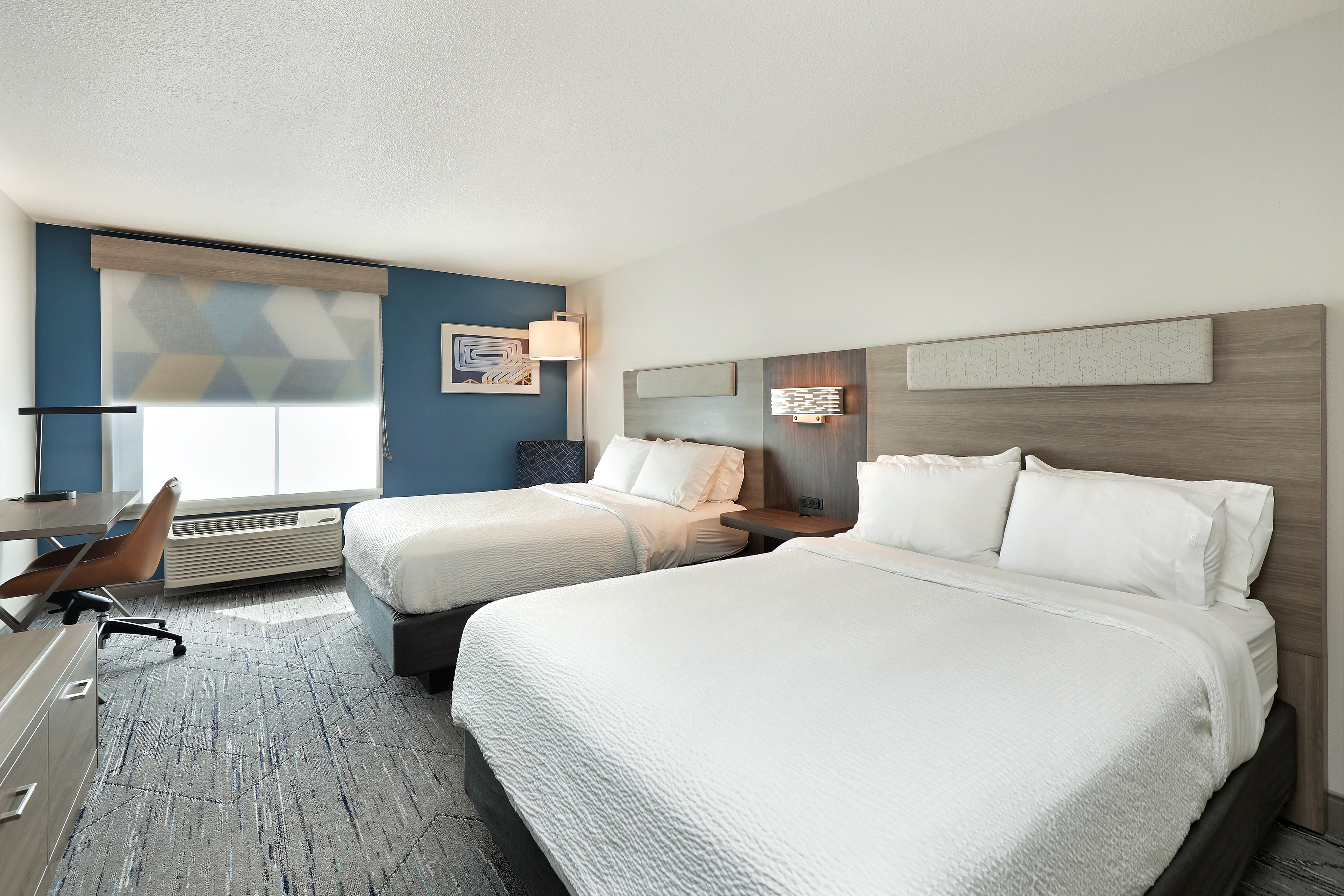 holiday inn express and suites new berlin by ihg