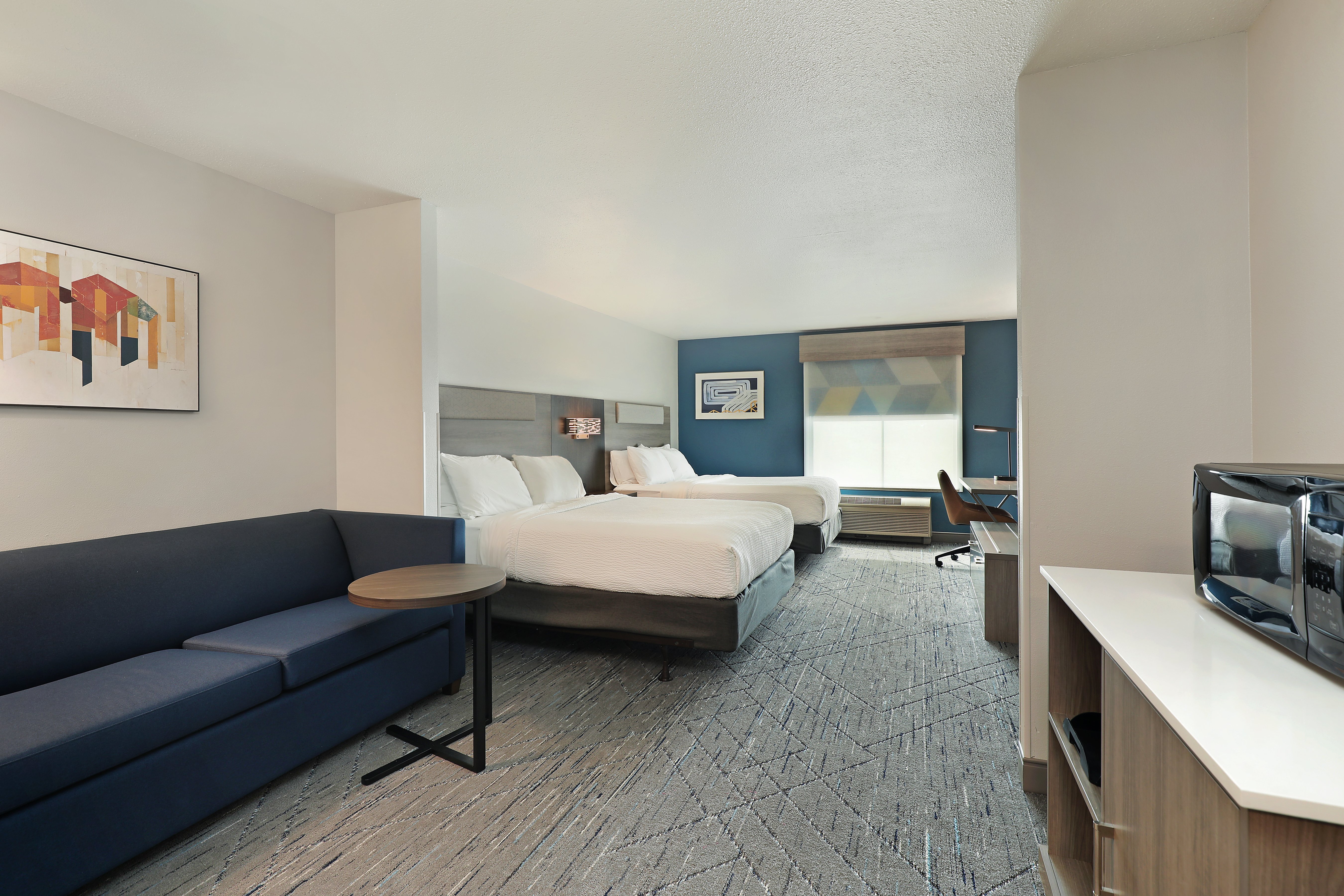 holiday inn express and suites new berlin by ihg