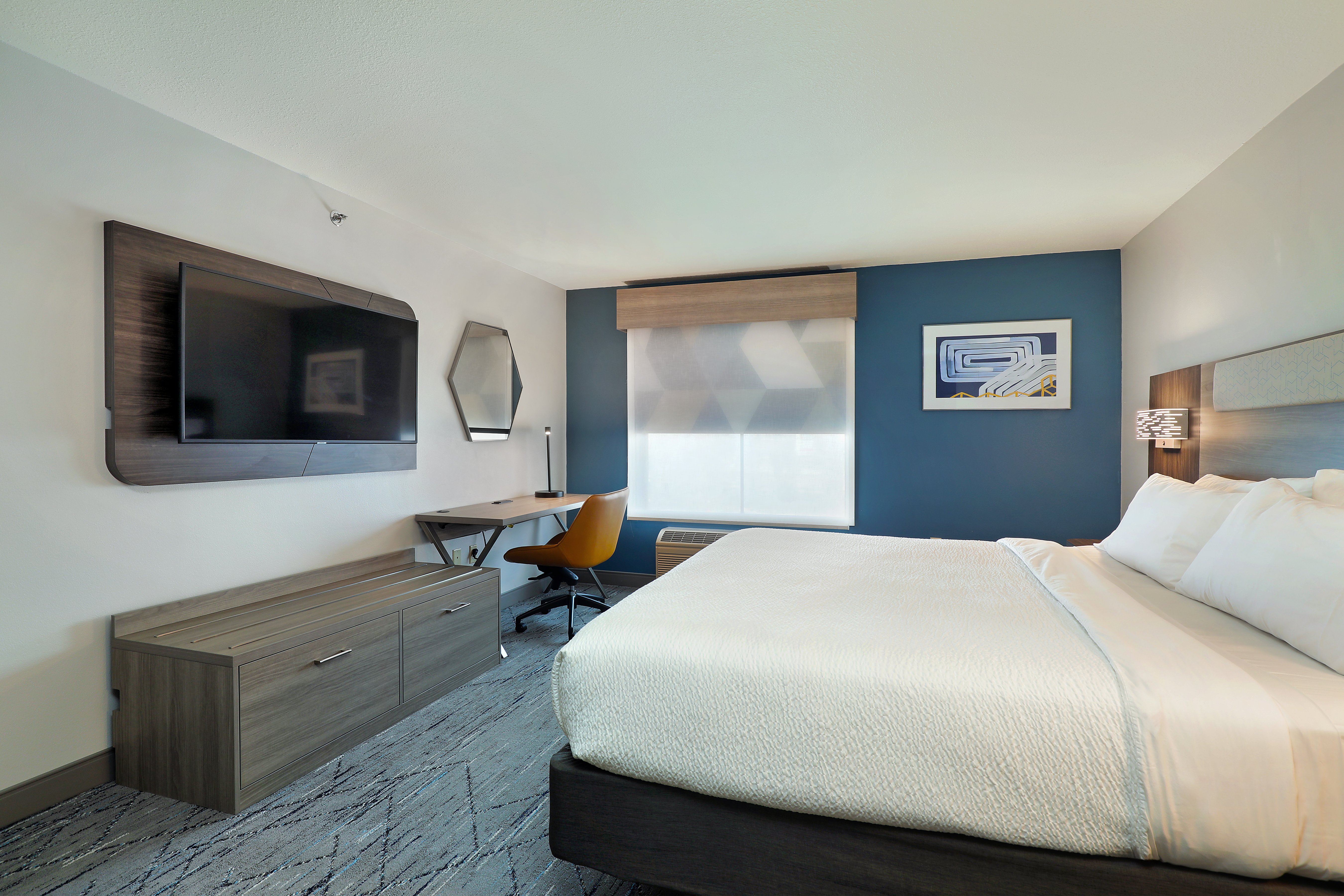 holiday inn express and suites new berlin by ihg
