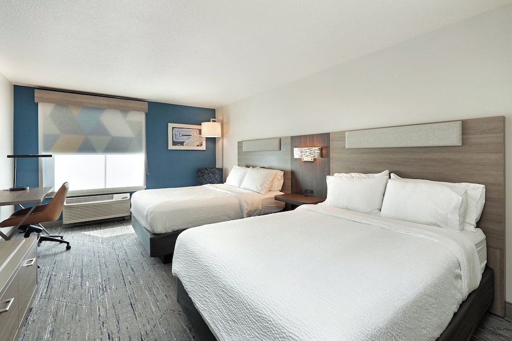 holiday inn express and suites new berlin by ihg