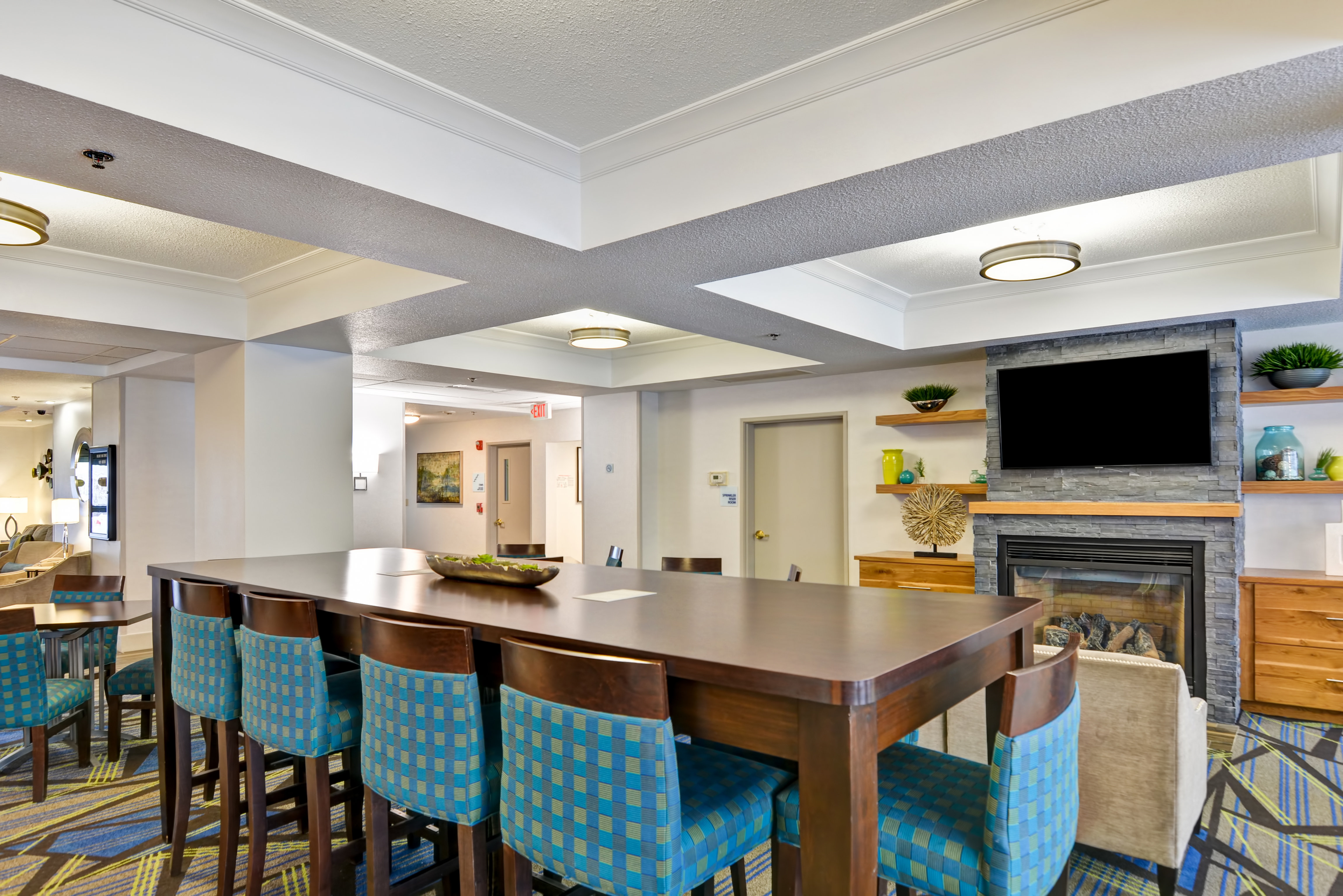 holiday inn express and suites new berlin by ihg