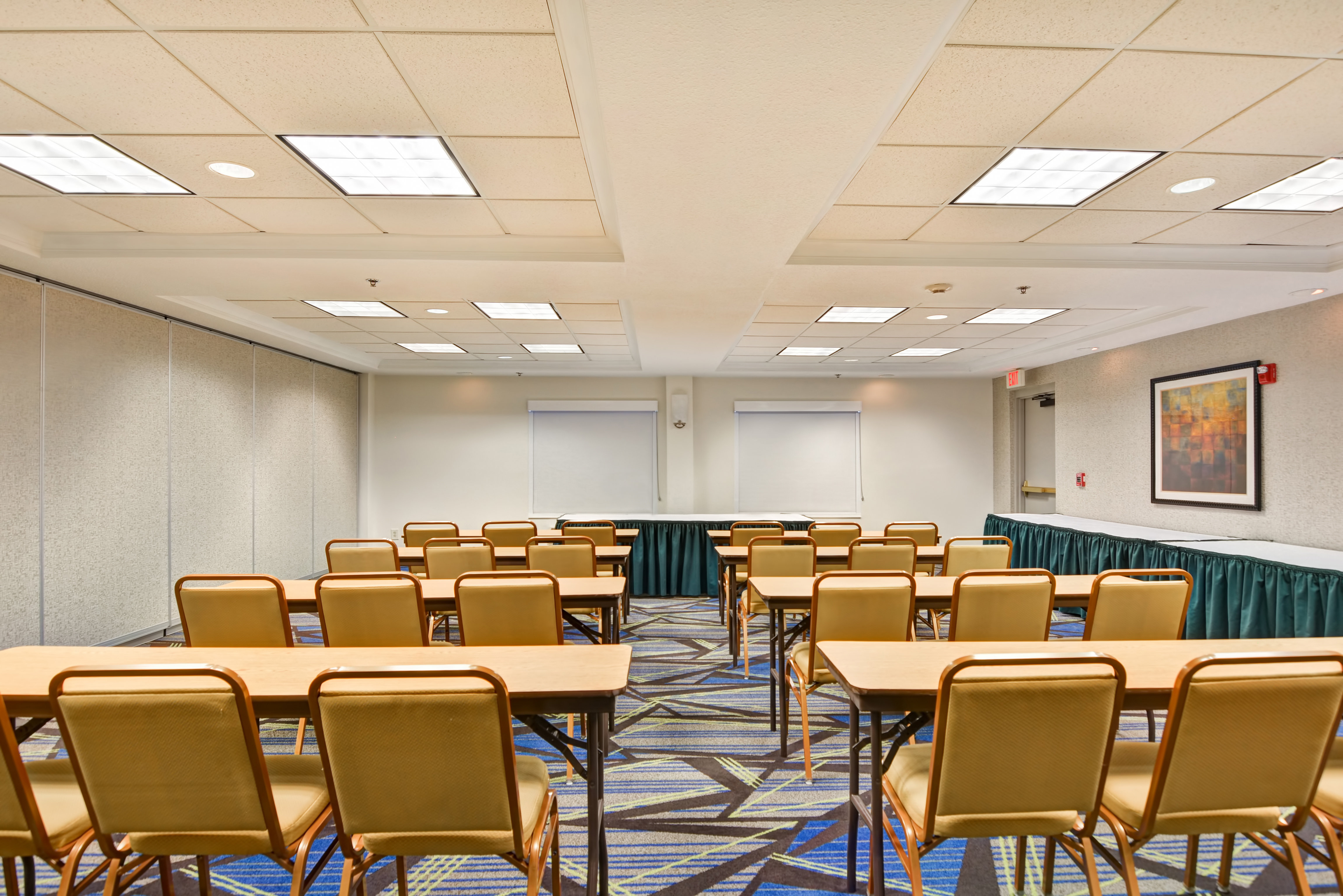 holiday inn express and suites new berlin by ihg