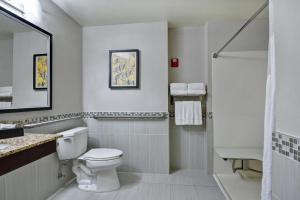 holiday inn express and suites new berlin by ihg