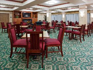 holiday inn express and suites new berlin by ihg