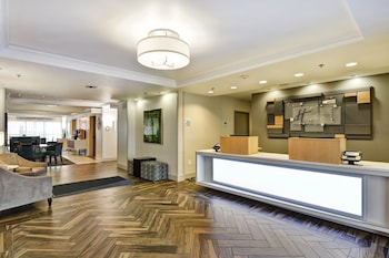 Holiday Inn Express & Suites New Berlin By Ihg,New Berlin>>Milwaukee,3 star